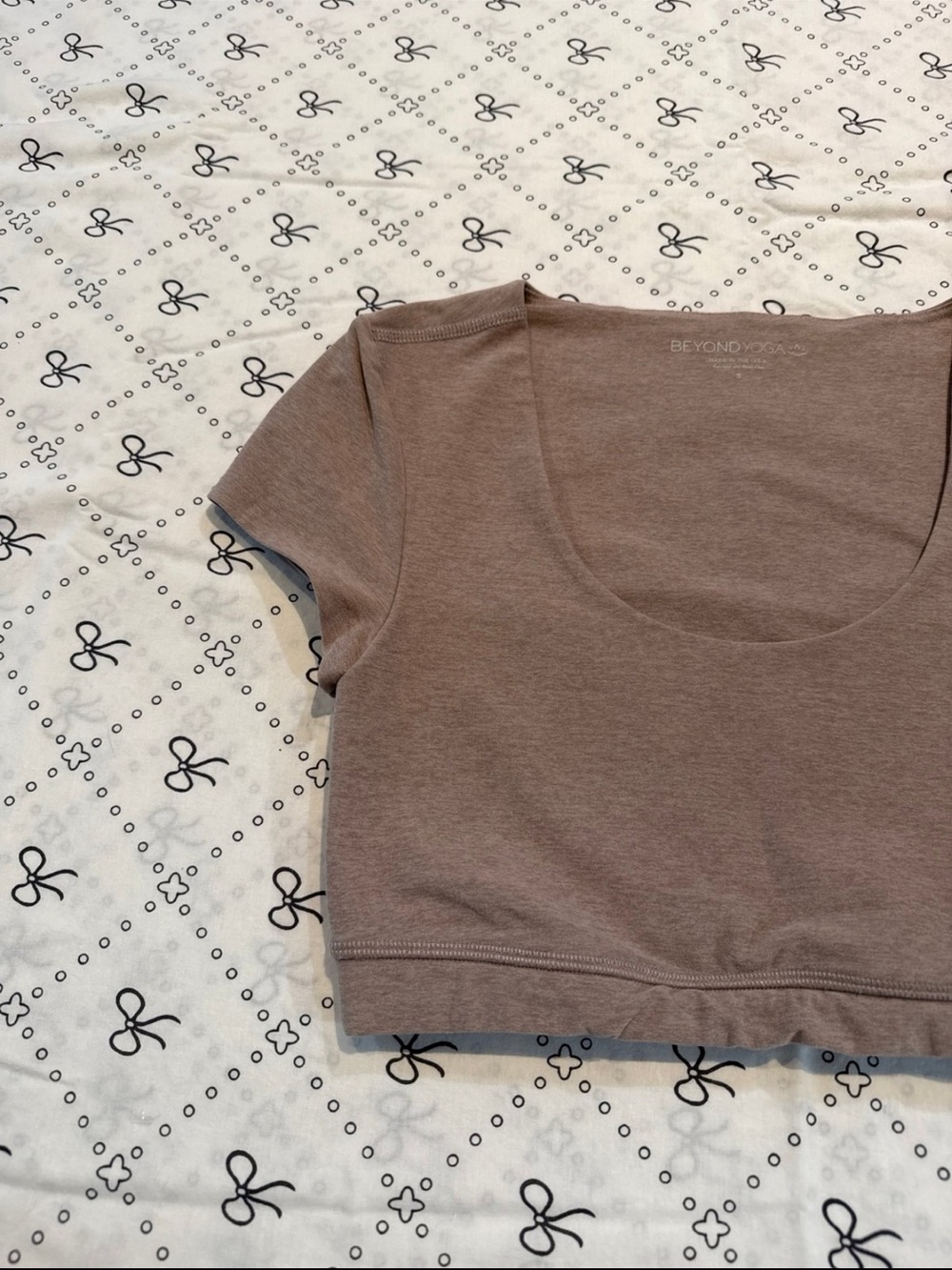 Beyond Yoga light pink cropped top size Small - Picture 3 of 7